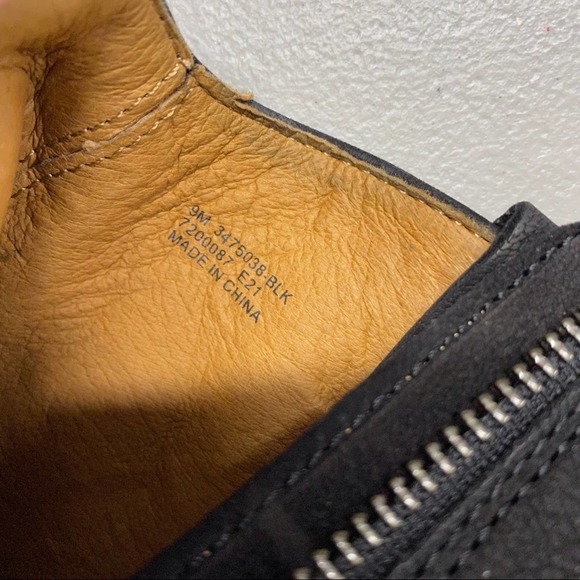 Frye Rory Booties Black Leather Zip Side 3" Wooden Heel NEW Size 9 & 10 - Picture 8 of 11